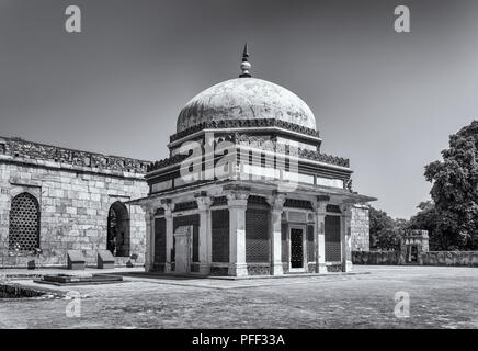New Delhi , Inde- 20 septembre 2014 Vue de l'Imam Zamin's tomb Banque D'Images
