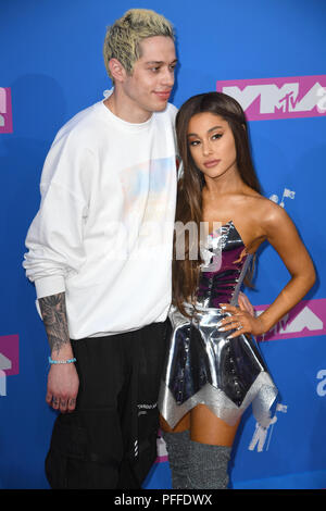 Ariana Grande et Pete Davidson participant à la 2018 MTV Video Music Awards qui a eu lieu au Radio City Music Hall à Los Angeles, USA. Photo date : lundi 20 août 2018. Voir Histoire PA D'ATTÉNUATION SHOWBIZ. Crédit photo doit se lire : PA/PA Wire Banque D'Images