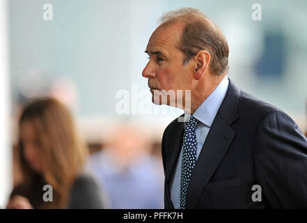 Sir Norman Bettison arrive à Preston le Tribunal de la Couronne, lorsqu'une demande d'arrêter les poursuites engagées contre l'ancien West Yorkshire et du chef de la police de Merseyside pour inconduite à la suite de la catastrophe est due à Hillsborough se faire entendre. Banque D'Images