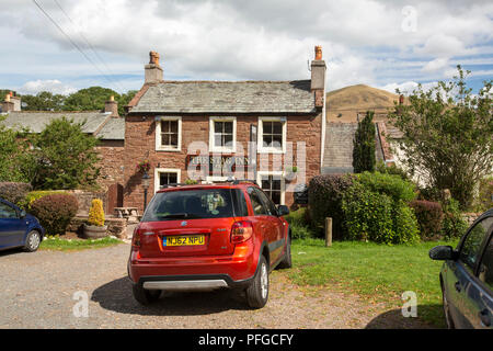 The Stag Inn, dans le village rural de Cawdor dans l'Eden Valley, Cumbria, Royaume-Uni. Banque D'Images