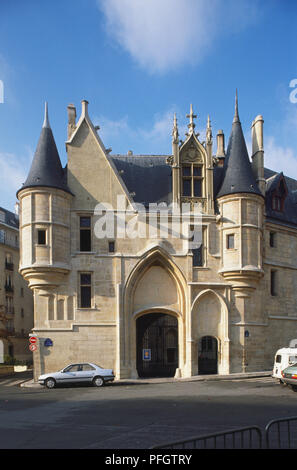 France, Paris, le Marais, l'hôtel de Sens, foyer d'une fine arts library, édifice médiéval avec ses tours rondes. Banque D'Images