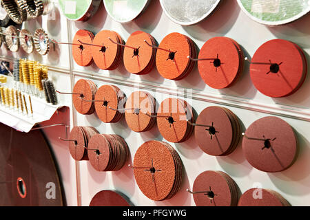 Roues abrasives pour meuler metal drill Banque D'Images