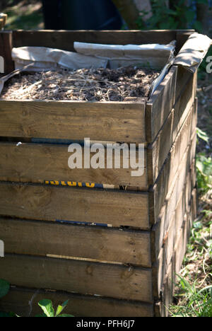 Bac à compost en bois Banque D'Images