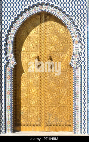 Maroc, Fès el-Jedid, Dar el-Makhzen (Palais Royal), porte d'or Banque D'Images