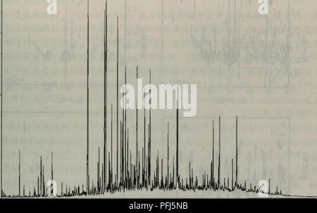 Ce travail se concentre sur les méthodes botaniques et leur application, y compris les techniques d'analyse de spécimens de plantes à l'aide de méthodes scientifiques avancées comme la GC-MS. Il couvre des étapes détaillées pour la préparation des échantillons et l'analyse des matériaux végétaux, destinées aux chercheurs et aux professionnels de la botanique. Banque D'Images