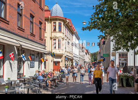 Göteborg, Haga. Cafés, bars, restaurants et magasins sur Haga Nygata dans le quartier Haga, Göteborg, Suède Banque D'Images