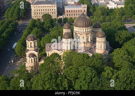 La Lettonie, Riga, augmentation de la vue sur la cathédrale de nativité du Christ, vu de l'hôtel Reval Latvija Banque D'Images