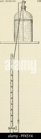 Ce manuel fournit des conseils pratiques aux chimistes laitiers sur les processus chimiques impliqués dans la production laitière. Il couvre les outils tels que les burettes automatiques pour mesurer les acides et autres liquides, mettant l'accent sur la sécurité et la précision des mesures. Banque D'Images