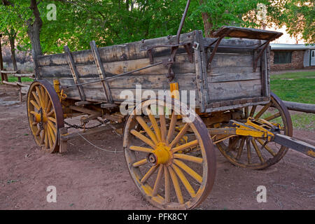 AZ00330-00...ARIZONA - chariot de ferme situé au centre historique de Dell solitaire ranch près de Lees Ferry à Glen Canyon National Recreation Area. Banque D'Images