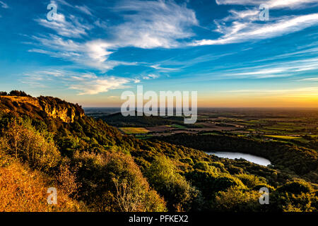 Gormire Lake et la vallée de York de Sutton Bank Banque D'Images