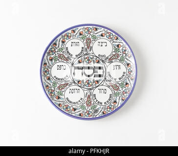 La plaque du Seder, traditionnellement utilisé au cours de la Pâque, close-up Banque D'Images