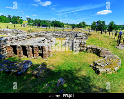 Héritage anglais Fort Chesters principal Northumberland porte de l'Est et le bain quarts Banque D'Images