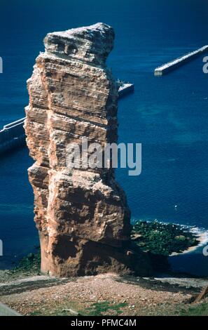 Allemagne, Schleswig-Holstein, Helgoland, Lange Anna (Anna) Hautes falaise de grès rouge Banque D'Images