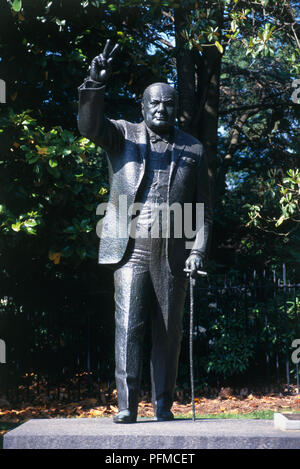 USA, Washington DC, statue de Sir Winston Churchill à l'extérieur de l'Ambassade britannique Banque D'Images