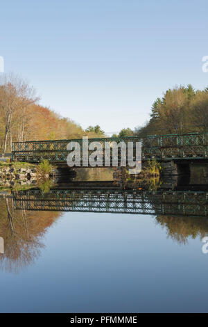 Wiswall emplacement du barrage le long de la rivière de la lamproie à Durham, New Hampshire. Banque D'Images