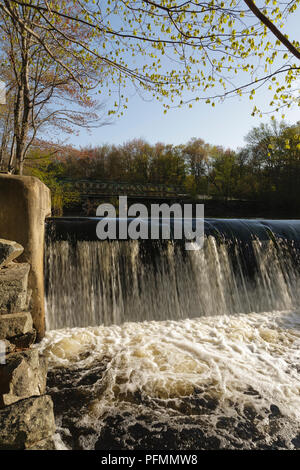 Wiswall emplacement du barrage le long de la rivière de la lamproie à Durham, New Hampshire. Banque D'Images