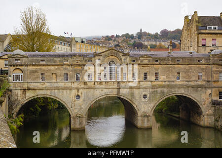 Pulteney Bridge à Bath, Somerset Banque D'Images