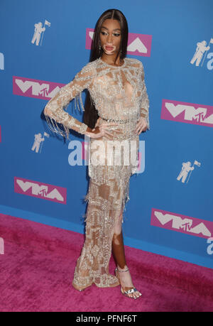 New York City, New York, USA. 20e Août, 2018. WINNIE modèle HARLOW assiste à l'arrivée pour les 2018 MTV 'volontaires d'atténuation' qui s'est tenue au Radio City Music Hall. Credit : Nancy/Kaszerman ZUMA Wire/Alamy Live News Banque D'Images