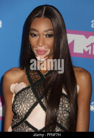 New York City, New York, USA. 20e Août, 2018. WINNIE modèle HARLOW assiste à l'arrivée pour les 2018 MTV 'volontaires d'atténuation' qui s'est tenue au Radio City Music Hall. Credit : Nancy/Kaszerman ZUMA Wire/Alamy Live News Banque D'Images