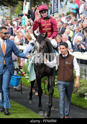 York, Royaume-Uni. Le 22 août, 2018. Oisin Murphy à bord de lion rugissant remporte le Juddmonte Festival International de Victoria 2018 hippodrome de York, l''hippodrome de York, York, Angleterre 22 Août 2018 Festival 2018 Ebor, hippodrome de York, Angleterre, Crédit : Allstar Photo Library/Alamy Live News Banque D'Images