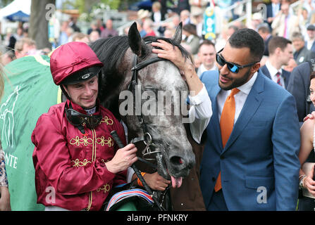 York, Royaume-Uni. Le 22 août, 2018. Oisin Murphy à bord de lion rugissant remporte le Juddmonte Festival International de Victoria 2018 hippodrome de York, l''hippodrome de York, York, Angleterre 22 Août 2018 Festival 2018 Ebor, hippodrome de York, Angleterre, Crédit : Allstar Photo Library/Alamy Live News Banque D'Images