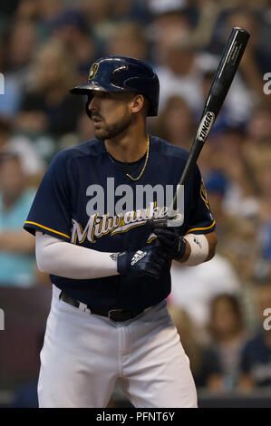 21 août 2018 : Milwaukee Brewers de troisième but Travis Shaw # 21 jusqu'à chauve-souris pendant le match de la Ligue Majeure de Baseball entre les Milwaukee Brewers et les Reds de Cincinnati au Miller Park de Milwaukee, WI. John Fisher/CSM Banque D'Images
