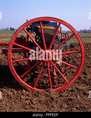 Roue sur une charrue Banque D'Images
