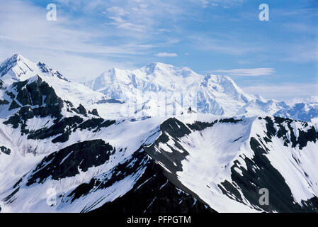 USA, Alaska, Wrangell-St. Elias National Park et préserver, de montagnes et de pics couverts de neige formé à partir de roche volcanique dans le parc national Banque D'Images