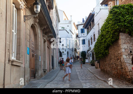 Ruelles pittoresques à Sitges, Espagne Banque D'Images