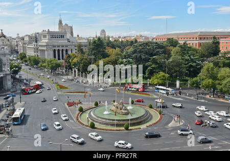 Madrid : vue panoramique à partir de Cybèle Palace : Cybèle Square, Gran Via, Fontaine de Cibeles, Espagne Banque D'Images