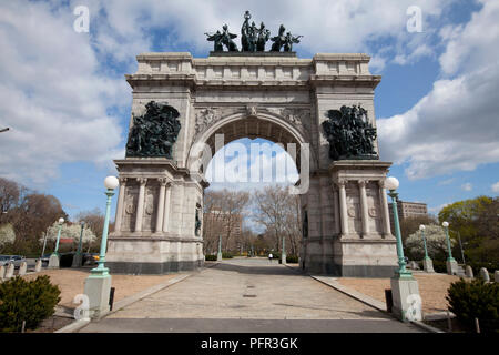 USA, New York City, Brooklyn borough, Prospect Park, Grand Army Plaza, soldats et marins' Arch Banque D'Images