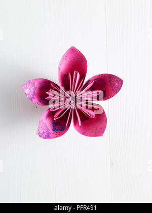 Fleur en papier Banque D'Images