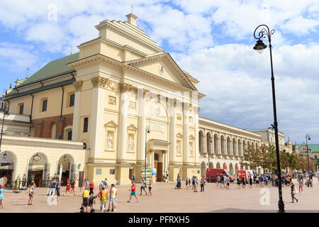 Eglise de Saint Anna à Krakowskie Przedmieście 68, principal centre de l'aumônerie universitaire de Varsovie. Façade d'église en 1788 a reçu un style classique Banque D'Images