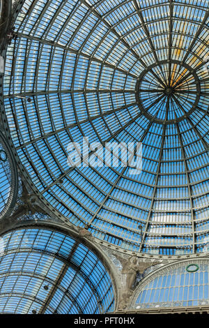 Toit en verre et dôme de Galleria Umberto I, Naples, Campanie, Italie Banque D'Images