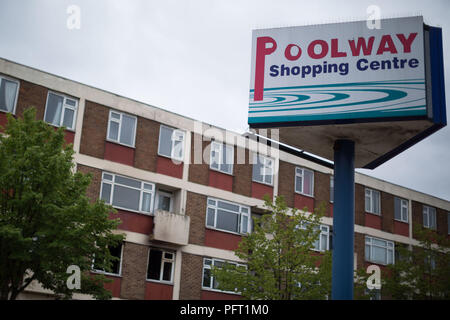 Un panneau à l'Poolway abandonnés dans le centre commercial Garretts Green, Birmingham. Construit en 1961, il fut une prospère centre de vente au détail avec les collectivités locales et grands magasins de marque, mais est devenue une ville fantôme, quelques mois après la clôture. Banque D'Images