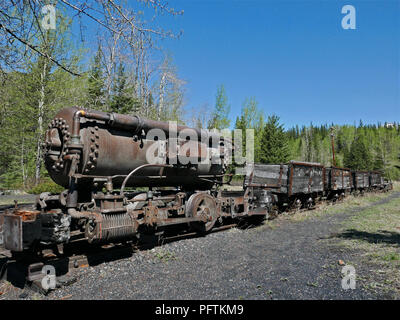 Vieille Locomotive abandonnée moteur. Lower Bankhead, Alberta, Canada Banque D'Images