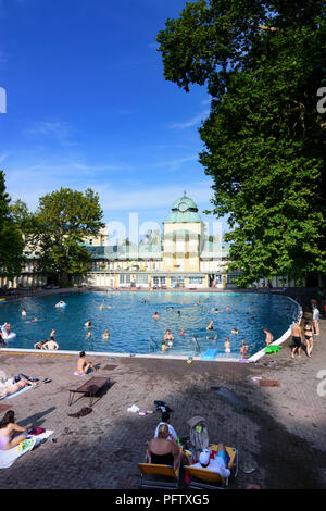 Bad Vöslau : Spa Therme Bad Vöslau, baigneur, Wienerwald, Bois de Vienne, Basse-Autriche, Basse Autriche, Autriche Banque D'Images