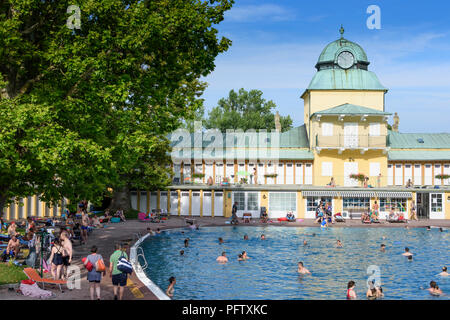 Bad Vöslau : Spa Therme Bad Vöslau, baigneur, Wienerwald, Bois de Vienne, Basse-Autriche, Basse Autriche, Autriche Banque D'Images