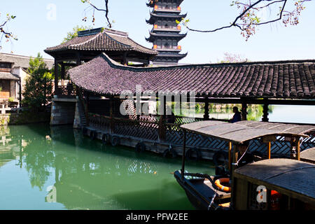 Ville ancienne Dynatasty,Ming,Quing pagodes,ponts,eau,commerçants,commercial,AncieWuzhen,WaterTown,Shandong Province, prc,Peopl République populaire de Chine, Chine Banque D'Images