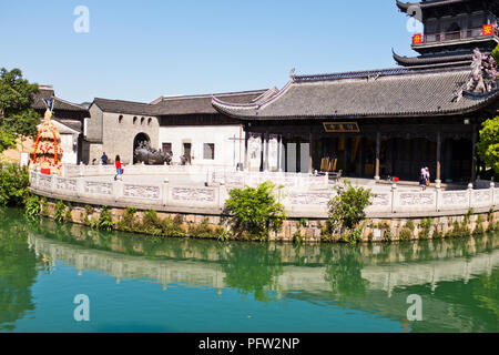 Ville ancienne Dynatasty,Ming,Quing pagodes,ponts,eau,commerçants,commercial,AncieWuzhen,WaterTown,Shandong Province, prc,Peopl République populaire de Chine, Chine Banque D'Images