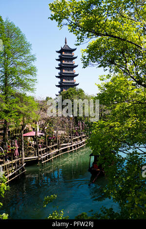 Ville ancienne Dynatasty,Ming,Quing pagodes,ponts,eau,commerçants,commercial,AncieWuzhen,WaterTown,Shandong Province, prc,Peopl République populaire de Chine, Chine Banque D'Images