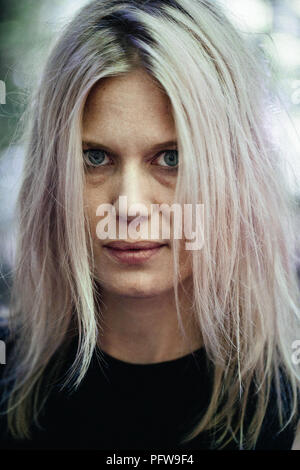 Le Danemark, Roskilde - Juillet 2, 2018. Le Danish one-woman black metal act Myrkur est présenté avant un concert live au cours de la Danish music festival Festival de Roskilde en 2018. (Photo crédit : Gonzales Photo - Malthe Ivarsson). Banque D'Images