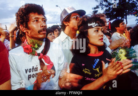 Managua, Nicaragua, élections, Feb 1990 ; partisans sandiniste FSLN lors d'une manifestation à Esteli. Banque D'Images