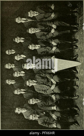 . Journal des anciens de l'C.U.C.P.. L'Université de Columbia. Collège de pharmacie, pharmacologie. . Veuillez noter que ces images sont extraites de la page numérisée des images qui peuvent avoir été retouchées numériquement pour plus de lisibilité - coloration et l'aspect de ces illustrations ne peut pas parfaitement ressembler à l'œuvre originale.. L'Université de Columbia. Collège d'excellente réputation. Association des anciens. New York : Alumni Association, New York College of Pharmacy, Université de Columbia Banque D'Images