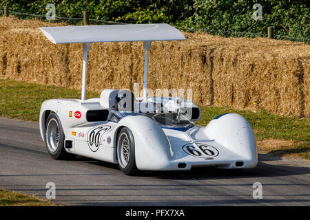 1966 Chaparral-Chevrolet 2E Can-Am avec chauffeur Kai Anderson au Goodwood Festival of Speed 2018, Sussex, UK. Banque D'Images