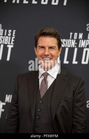 L'Acteur et producteur Tom Cruise, marche le caret rouge avant la projection de Mission Impossible un Fallout le Smithsonian National Air and Space Museum le 22 juillet, à Washington, DC. Banque D'Images