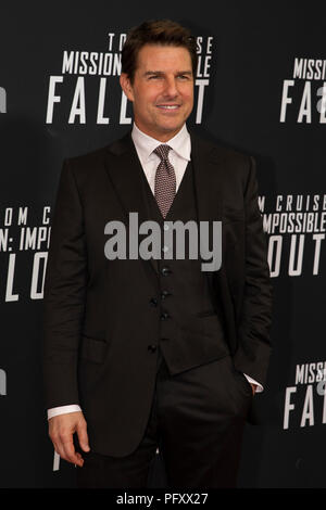 L'Acteur et producteur Tom Cruise, marche le caret rouge avant la projection de Mission Impossible un Fallout le Smithsonian National Air and Space Museum le 22 juillet, à Washington, DC. Banque D'Images