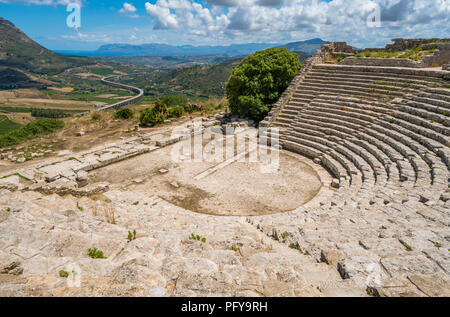 Le théâtre de Ségeste, ancienne ville grecque en Sicile, Italie. Banque D'Images
