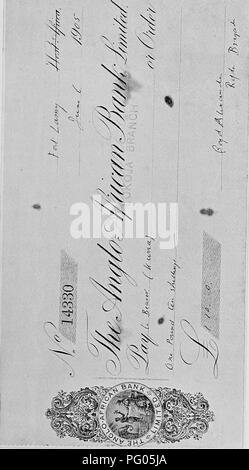 . Du Niger au Nil. Alexander-Gosling ; des oiseaux de l'expédition. M w &Lt ; H W o Veuillez noter que ces images sont extraites de la page numérisée des images qui peuvent avoir été retouchées numériquement pour plus de lisibilité - coloration et l'aspect de ces illustrations ne peut pas parfaitement ressembler à l'œuvre originale.. Alexander, Boyd, 1873-1910 ; Talbot, Percy Amaury, 1877-1945. Londres, E. Arnold Banque D'Images