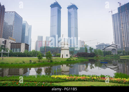 Ville de Guiyang. Les deux toweer dans le Hua Guo Yuan ville. C'est actuellement le plus grand projet de réaménagement urbain en Chine. Banque D'Images